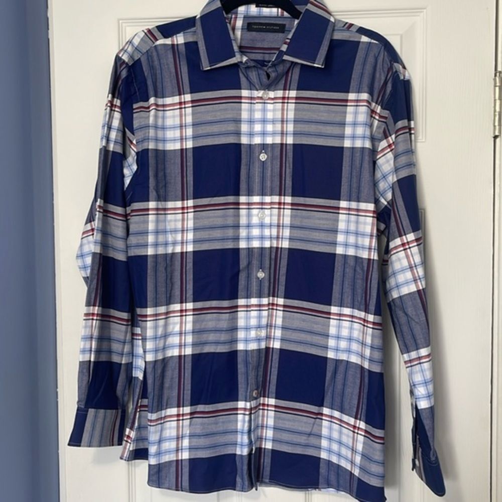men’s Tommy Hilfiger button down shirt